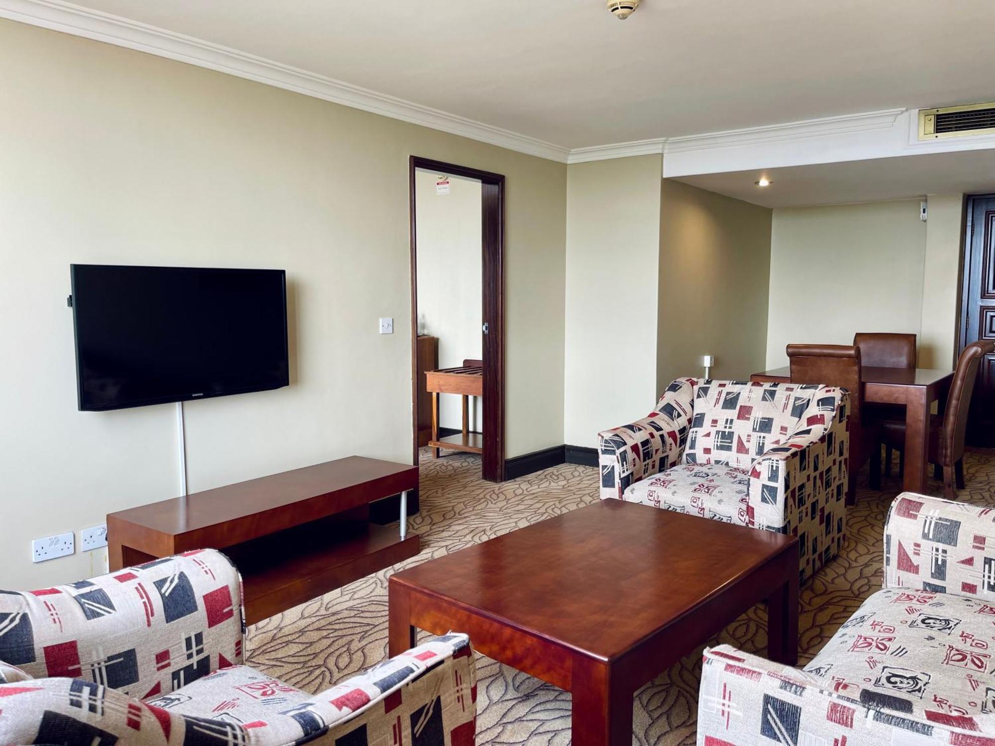 Monomotapa Hotel Хараре Екстериор снимка
