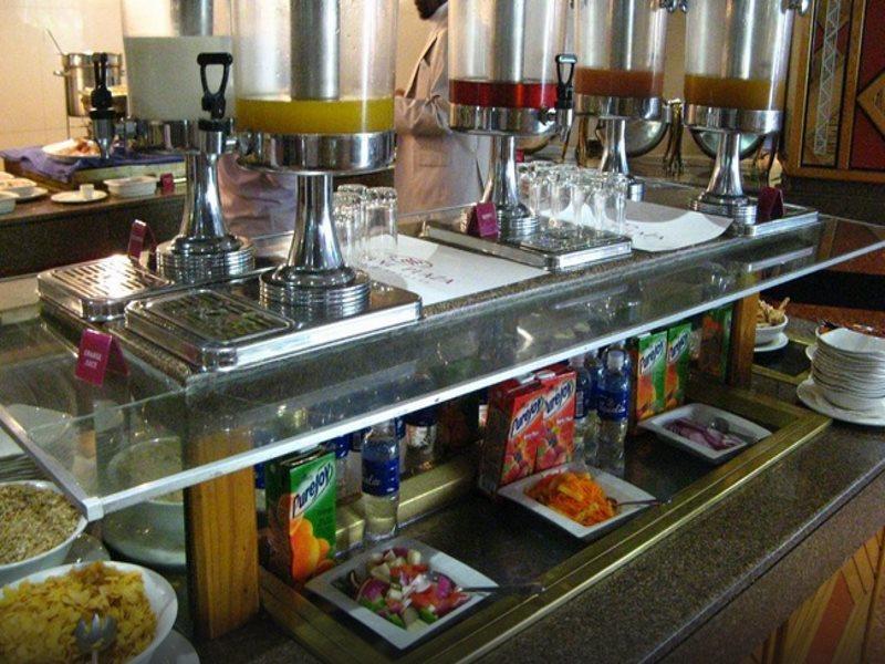 Monomotapa Hotel Хараре Екстериор снимка